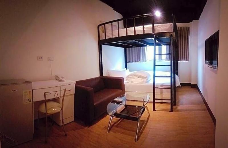 Galaxy Mini Inn Taipei Bagian luar foto